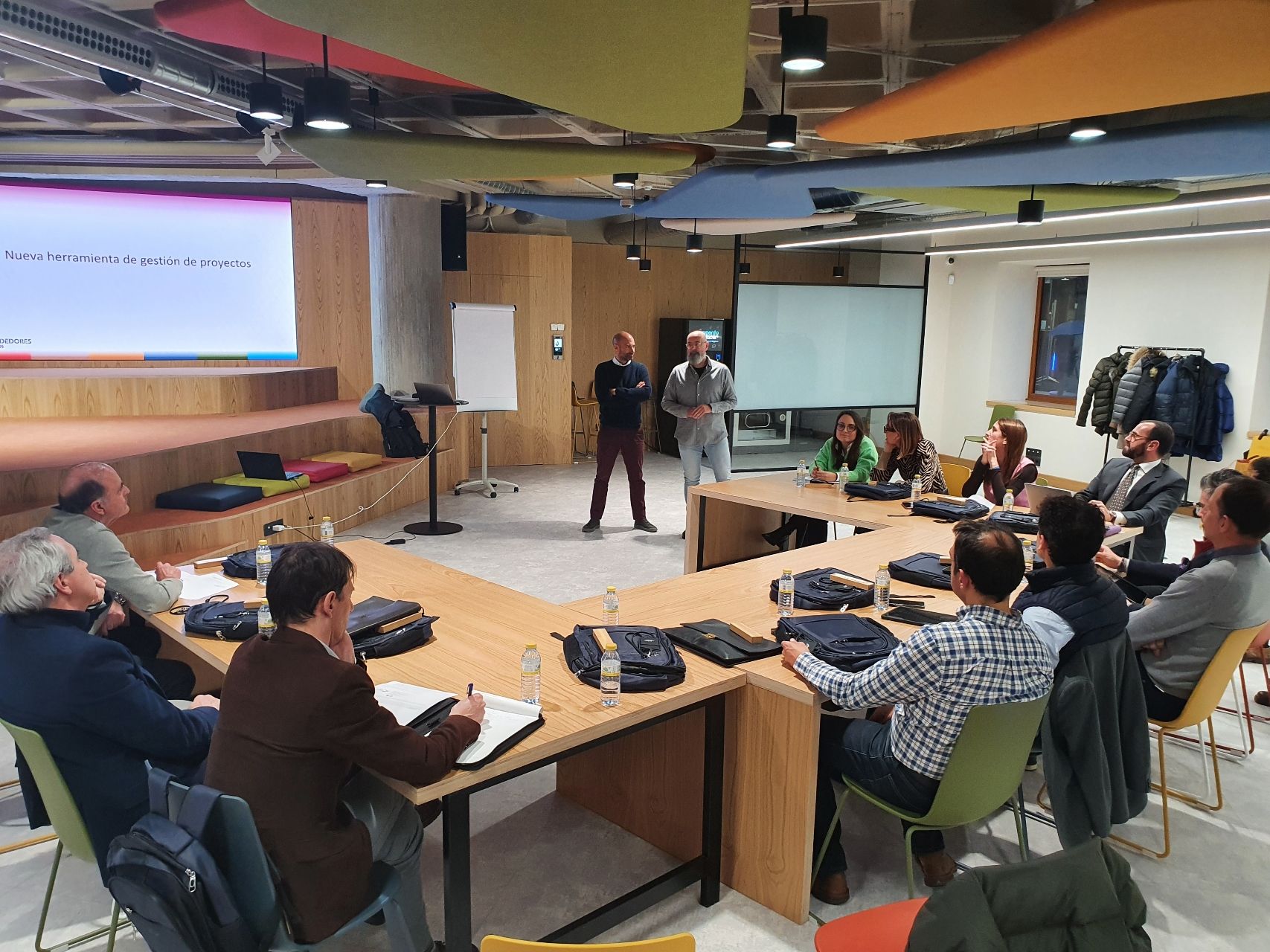 Los responsables de Quick APP presentan la nueva herramienta de gestión interna para hacer más eficiente el seguimiento de la las mentorías