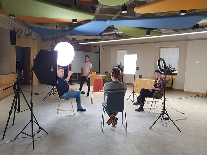 Set de grabación de la campaña de emprendimiento innovador 'La Experiencia de Emprender'